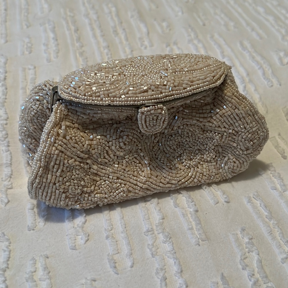 La Regale beaded purse